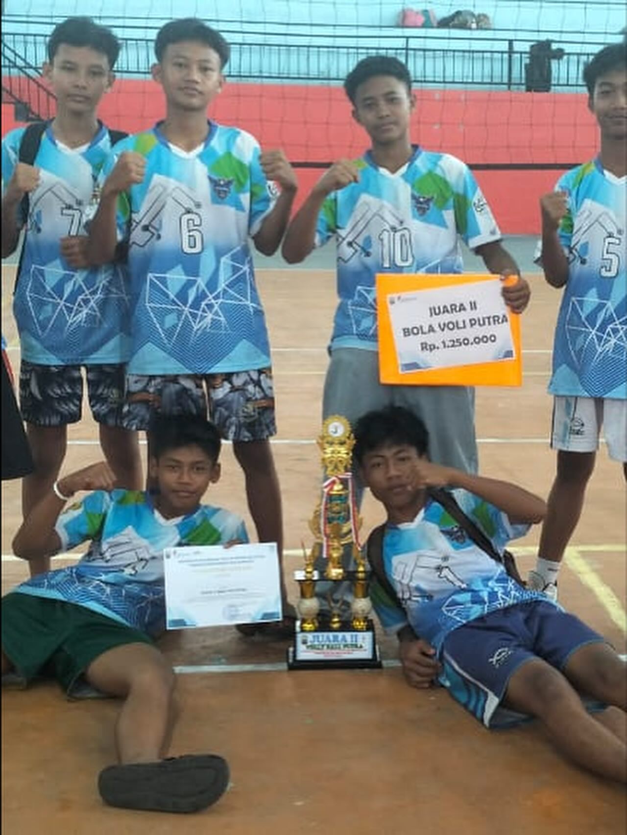 Tim Voli Putra SMPN 1 Tanjungsari Raih Juara II Tingkat Kabupaten Lampung Selatan